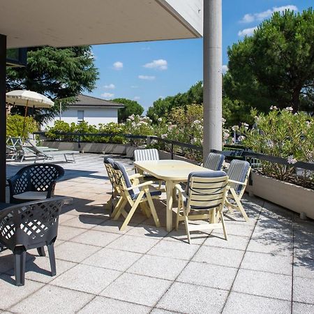 Garda Fantasy Terrazza Apartment Десенцано дел Гарда Екстериор снимка