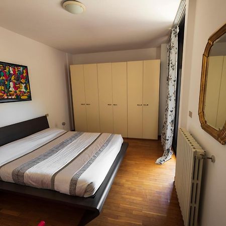 Garda Fantasy Terrazza Apartment Десенцано дел Гарда Екстериор снимка