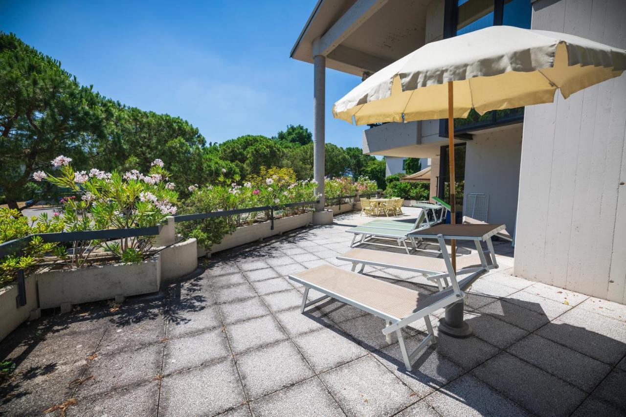 Garda Fantasy Terrazza Apartment Десенцано дел Гарда Екстериор снимка