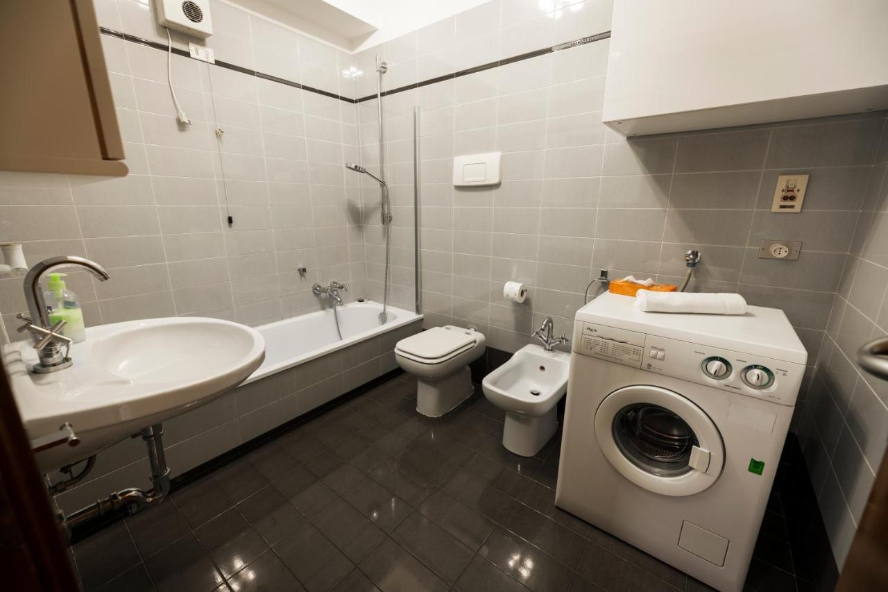 Garda Fantasy Terrazza Apartment Десенцано дел Гарда Екстериор снимка